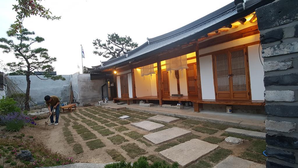 Ohnewwall Guesthouse Jeonju Exteriör bild