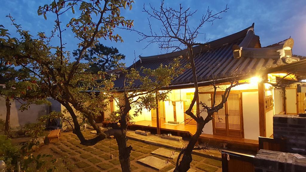 Ohnewwall Guesthouse Jeonju Exteriör bild