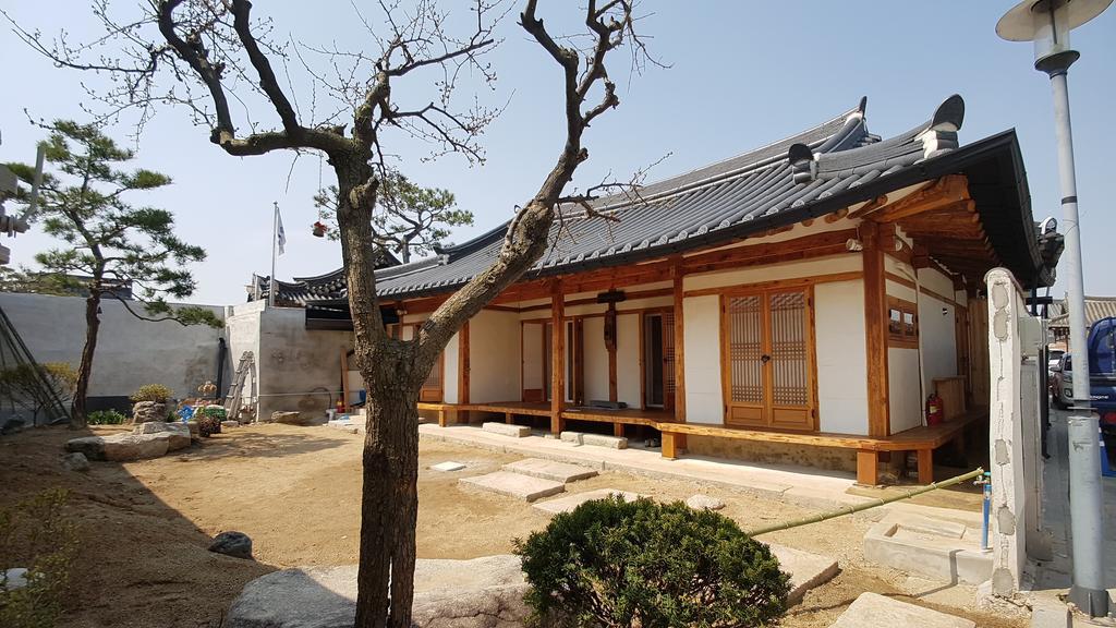 Ohnewwall Guesthouse Jeonju Exteriör bild