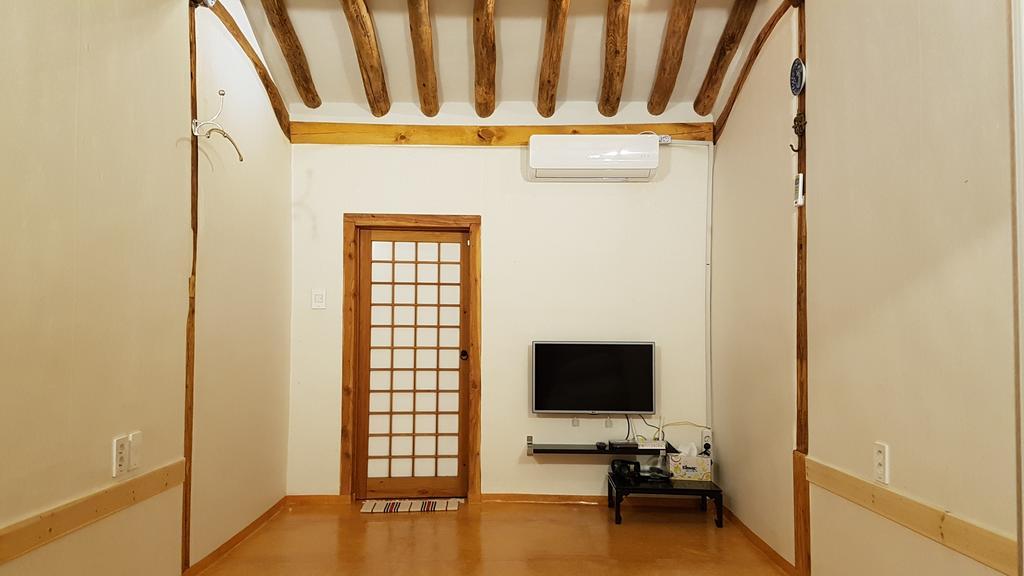 Ohnewwall Guesthouse Jeonju Exteriör bild