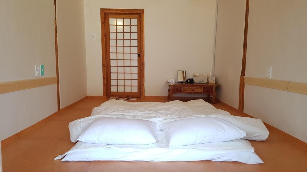 Ohnewwall Guesthouse Jeonju Exteriör bild