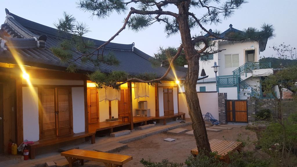 Ohnewwall Guesthouse Jeonju Exteriör bild