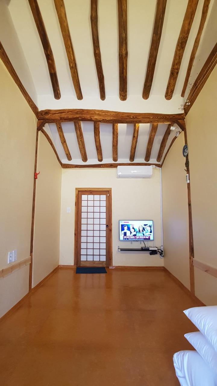 Ohnewwall Guesthouse Jeonju Exteriör bild