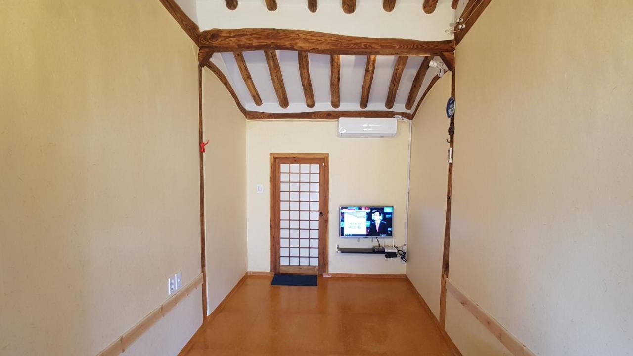 Ohnewwall Guesthouse Jeonju Exteriör bild